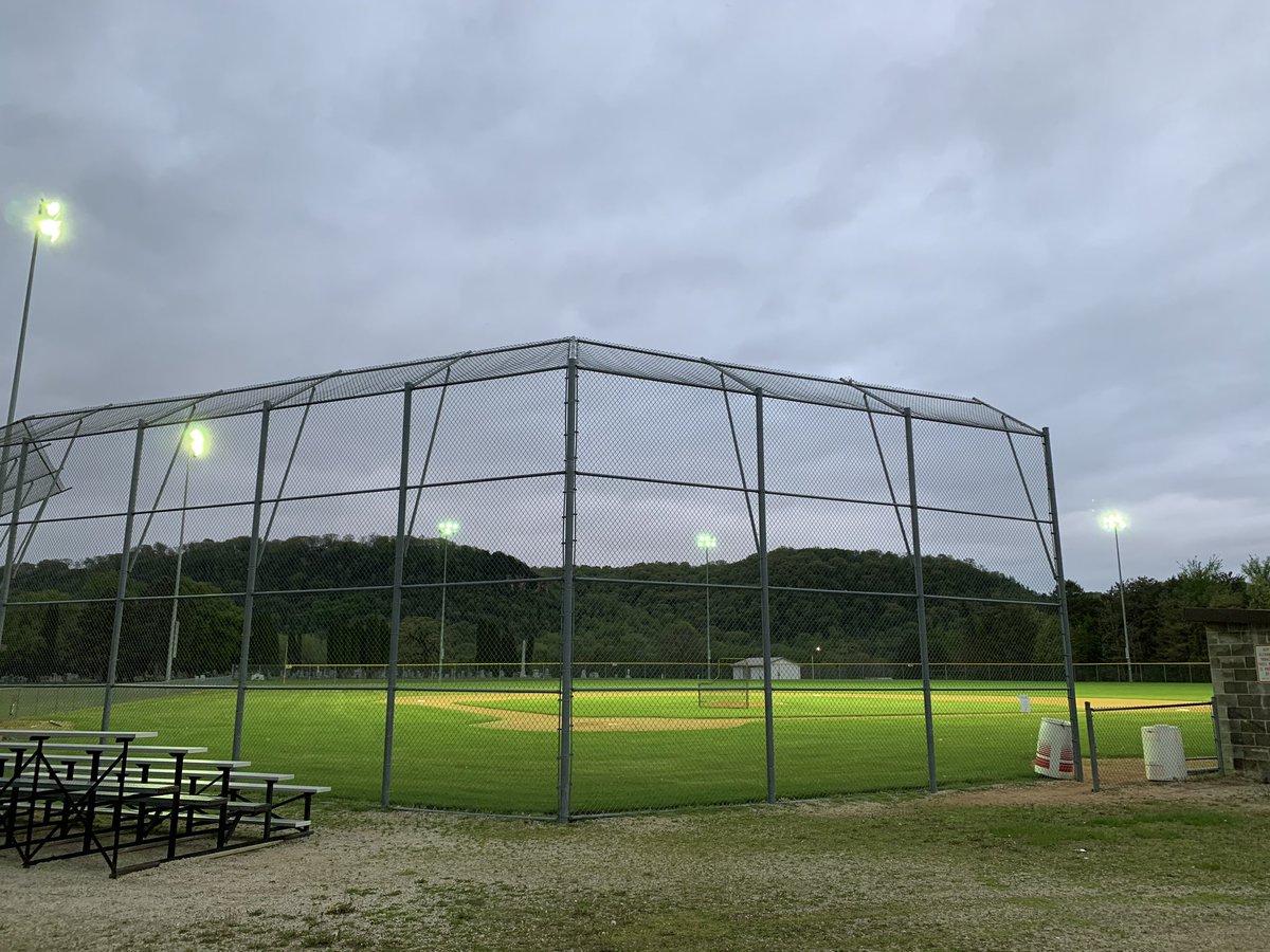 attitudeneffort's tweet photo. A couple more fields light up in Lake City tonight for the Class of 2020! #lctigerpride. #bethelightMN https://t.co/gN9XQjD1T3