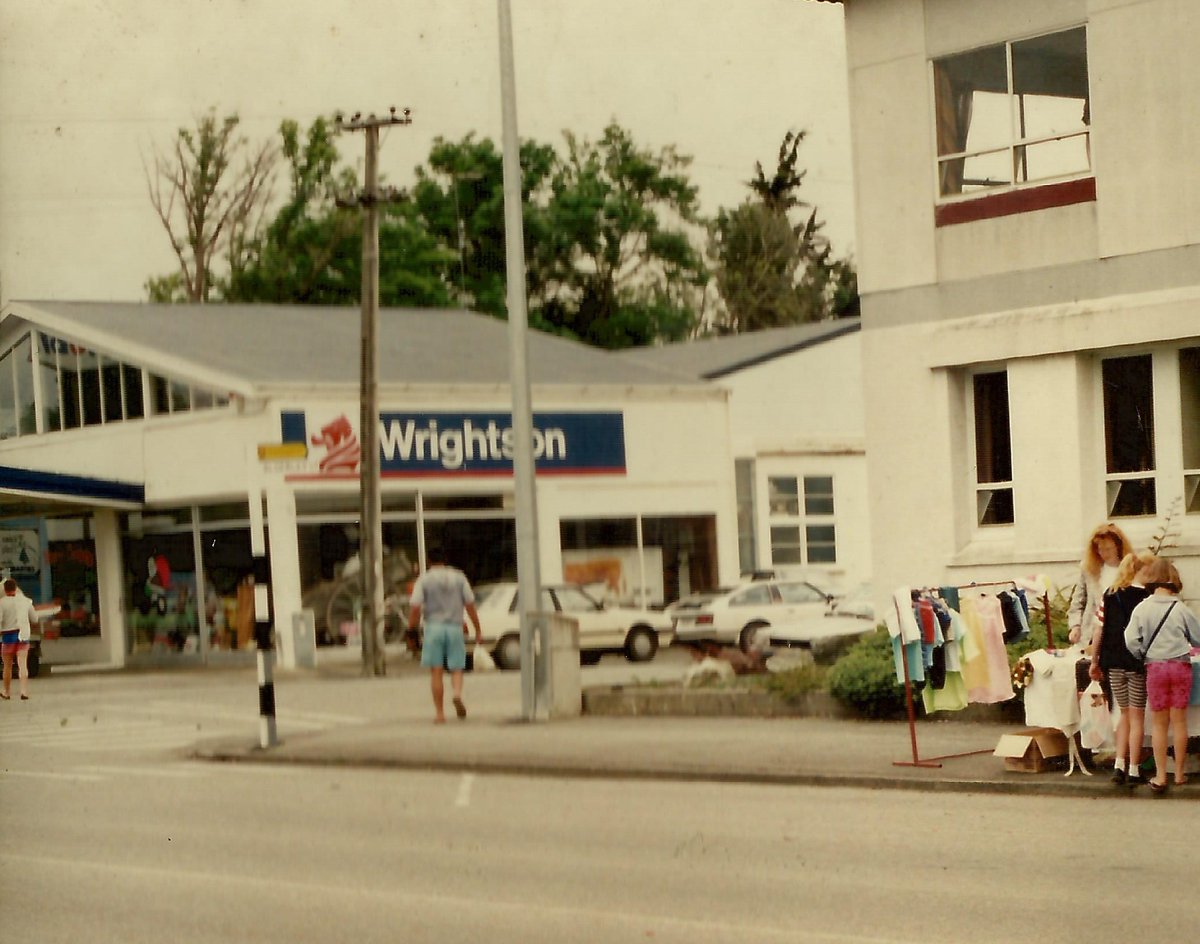 More from the Main St. business photodocumentary series, pre & post-covid: Originally Juliana Price's Crown Hotel, owned by others before it burned down in 1919; then a number of successive motor agents, more recently Wrightsons Garage; now PGG Wrightson store... All photos CC BY