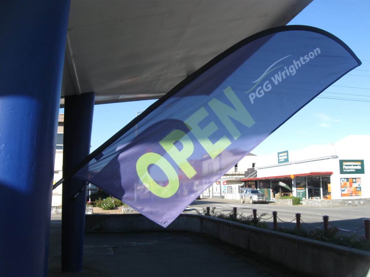 More from the Main St. business photodocumentary series, pre & post-covid: Originally Juliana Price's Crown Hotel, owned by others before it burned down in 1919; then a number of successive motor agents, more recently Wrightsons Garage; now PGG Wrightson store... All photos CC BY