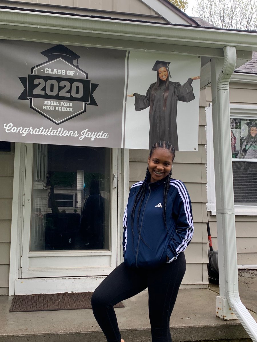 EFThunderbirds's tweet photo. Congratulations class of 2020 https://t.co/NUFC2uE2Oz