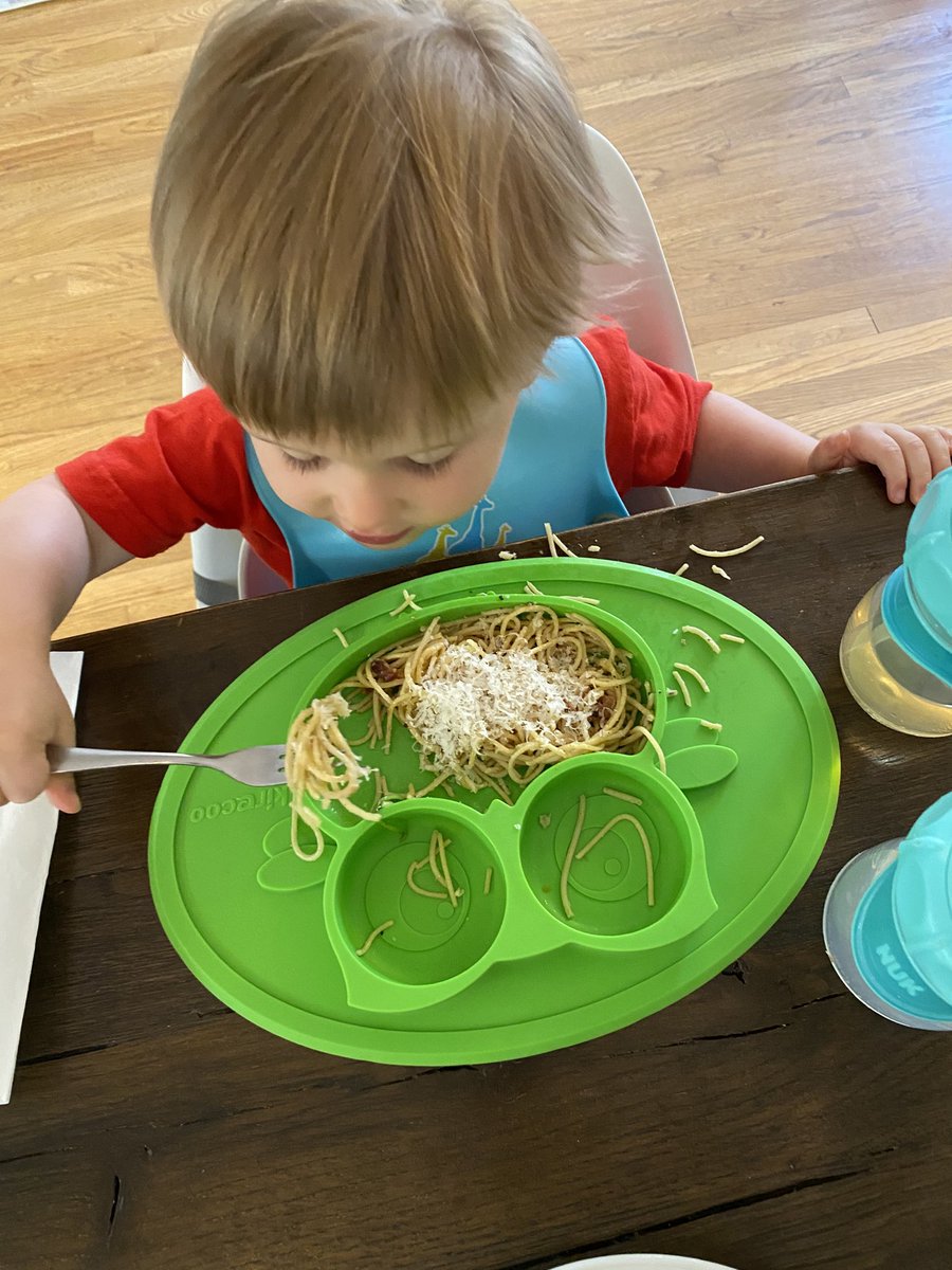 ⁦@chrissyteigen⁩ my toddler loves your lemony arugula cacio e pepe with lots of “parseman” cheese! Thank you #cravingsbychrissyteigen 🍝