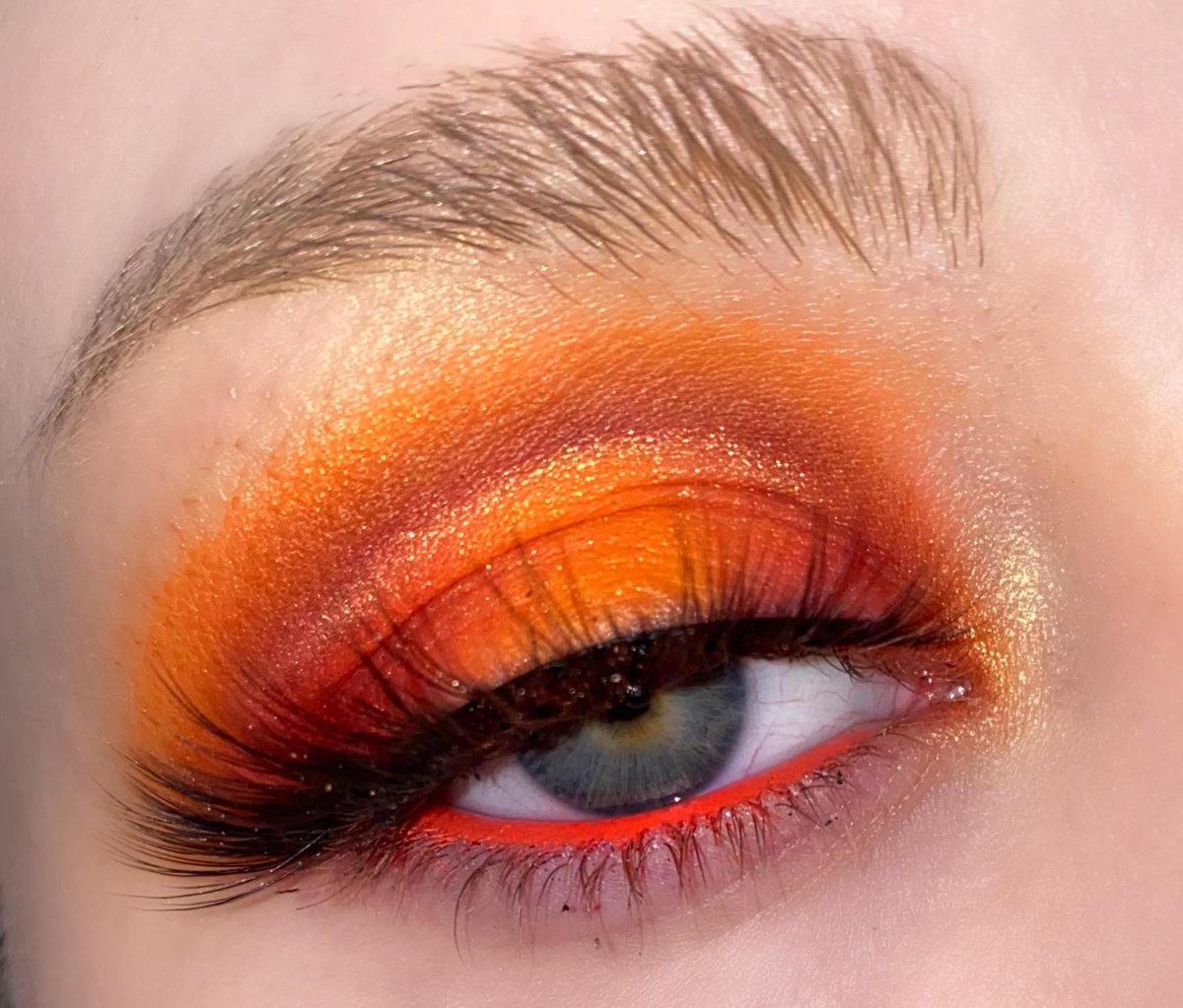 mainelymakeup's tweet photo. I call this my baked dorito look @JeffreeStar #JeffreeStarApproved #JeffreeStarCosmetics #jeffreestarprlist #inmydreams #workhardblendharder #howhighareya #cantrelate #underratedmakeup #undiscovered #COVID19 #quarentinemakeup #lockdown2020 https://t.co/hZeWyYztAq