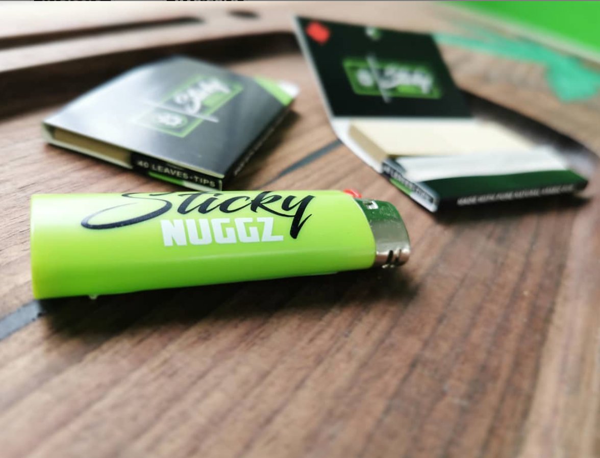 stickynuggzinc's tweet photo. Do you know what to look for in a rolling paper? π€
Check out our latest blog to learn. https://t.co/jDwITBtxZi
πΈInstagram : @newdaynewtray
#StickyNuggz #cannabiscommunity #PuffPuffPass #cannabisculture #weshouldsmoke #cannabiscuties #weedsociety #canadiancannabis #RollingPaper https://t.co/PcLFA9ZGrp