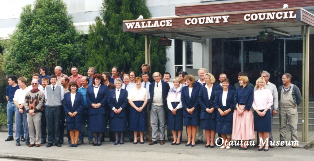 Follow on of Main St, Otautau business photodocumentary series, pre & post covid street scenes: Originally a butchers shop, then random owners/businesses; demolished for new WCC headquarters which morphed into SDC office & Library which it still is currently... All photos CC BY: