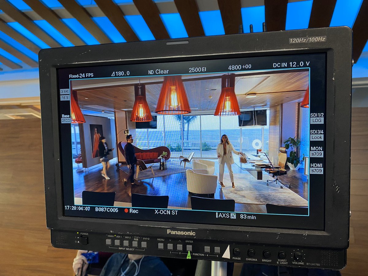 danbucatinsky's tweet photo. #BTS of that great set. Scene is coming up. #NEWPER. #thebakerandthebeauty https://t.co/dbPnnlA7va