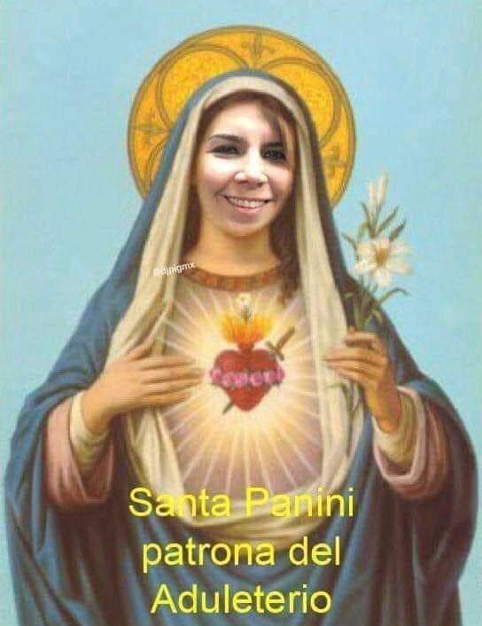 thalinava's tweet photo. @paninychabela Ahora mismo será la nueva Santa 😂😂😂 https://t.co/VSlT0lO29v