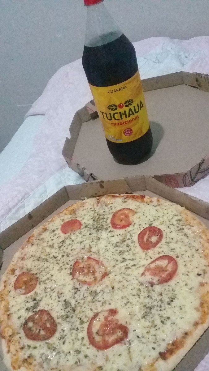 mbmg96's tweet photo. amoooo😋🍕 https://t.co/tjugQisZi0