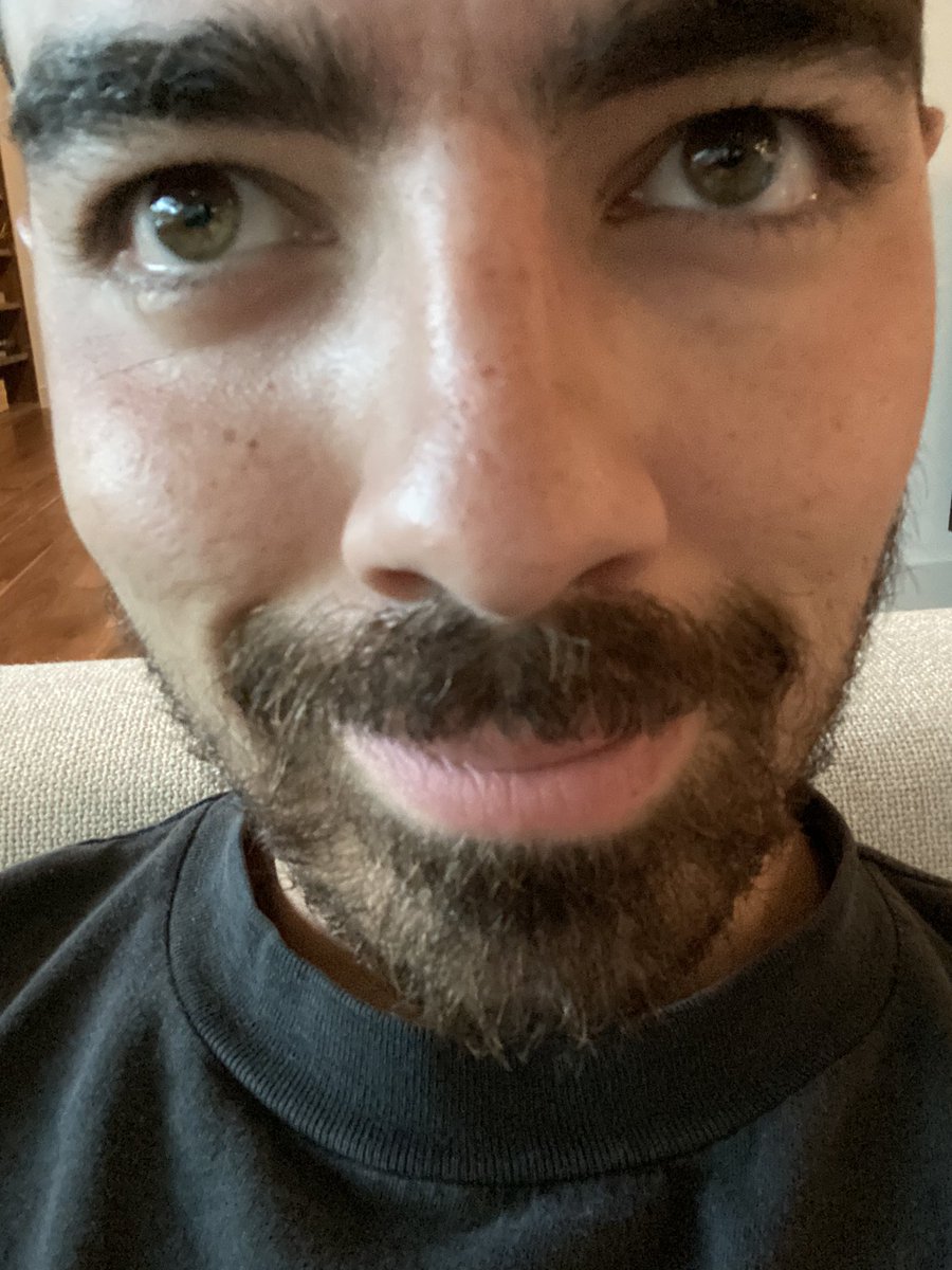@3boysnamedJonas