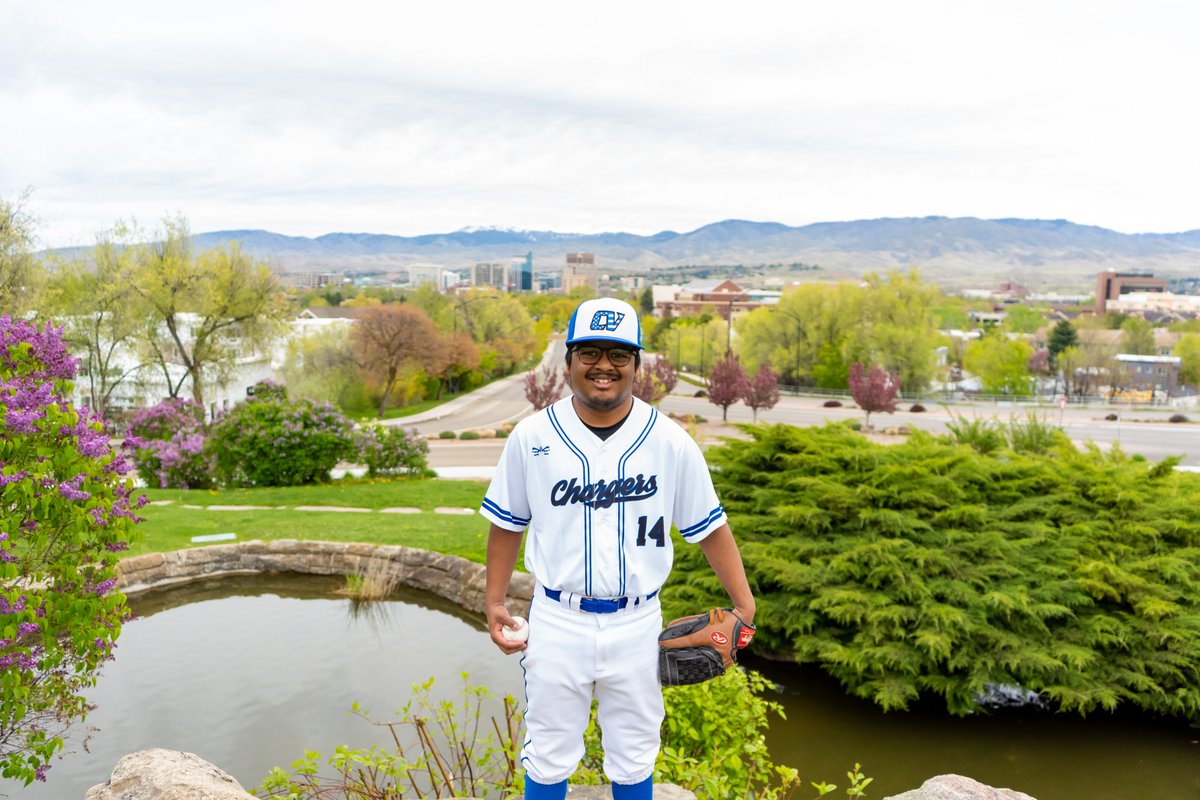 GoCVCS's tweet image. Baseball Class of 2020

Matt Moten #SeniorNight

#GoCVCS #CHARGERPOWER
