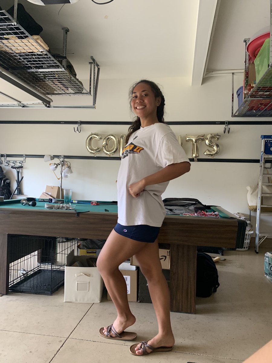 alaiseaa's tweet photo. like this tweet if u think me and mara should play survivor in the backyard for the remainder of quarantine using only this cardboard box for shelter #lonesurvivor #whowillwin #casturvote #survivorewabeach https://t.co/MvMA2WEc7x