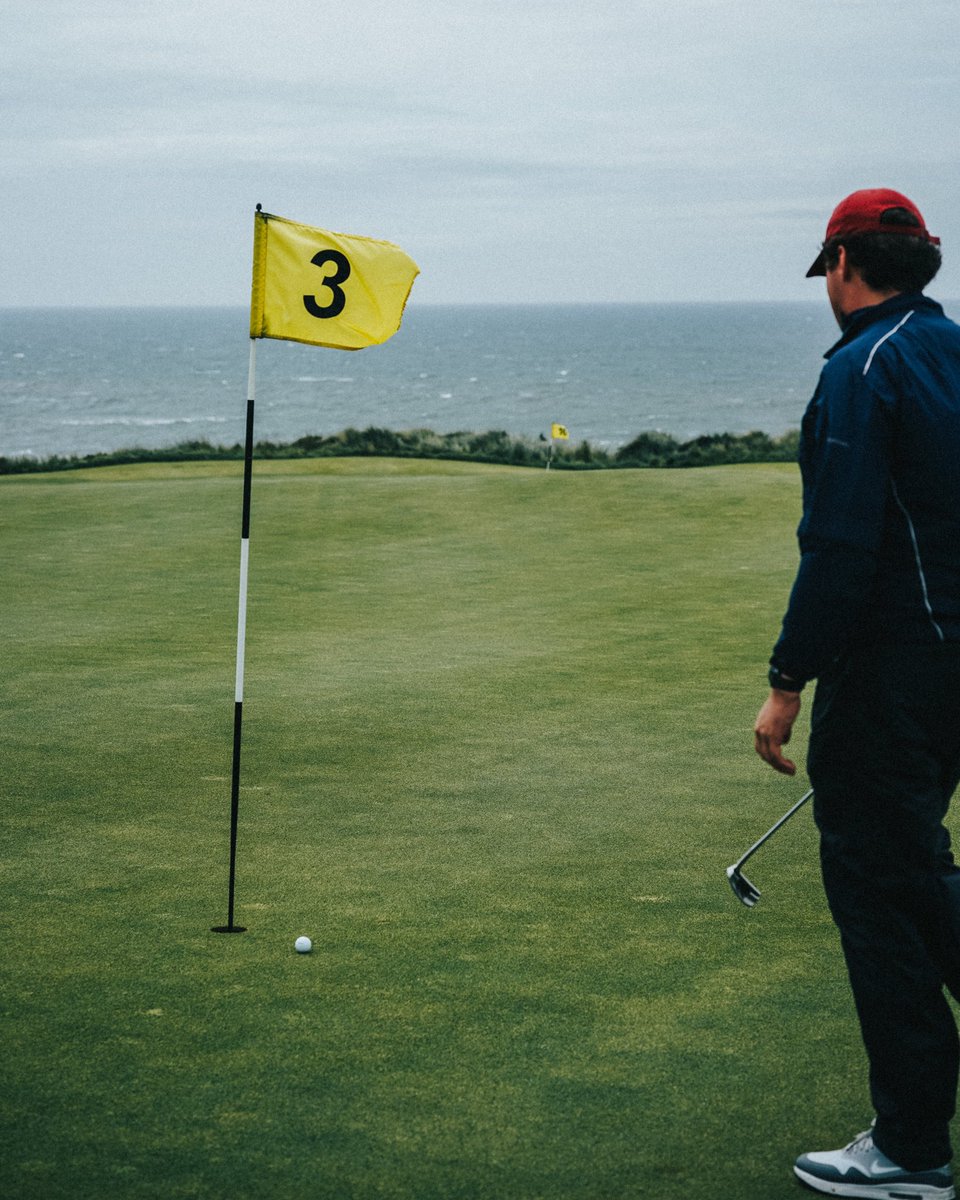 MacKenzie Golf Bags tweet media