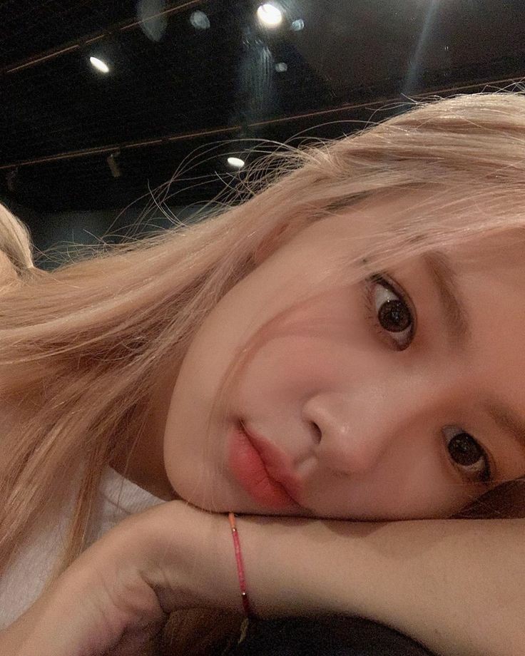 mbak_mawar's tweet photo. Hallo semua
Mawar disini
Newbie on Twitter
,,,,, 
•Mutualan? Rt
•Fambest? DM

Tenang mawar gak gigit. 

#roleplayerkpop #roleplayerindo #RoleplayIndonesia #roleplayer #rpwindonesia #MutualanGakNih #RPindo #Mutualankuy #RpAccount #MutualanAjaDuluSiapaTauJodoh #rpy https://t.co/aouAbd47fF