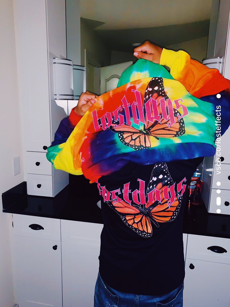 Losteffects's tweet image. I’m giving a few of these away
Retweet to join and DROP YOUR SIZE!🦋🦋