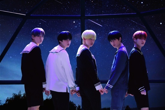 History_TH's tweet photo. [TWITTER] JangYijeong : RT BigHitEnt: [기사] #투모로우바이투게더, 50개 지역 아이튠즈 '톱 앨범' 차트 1위…자체 최고
https://t.co/V16wSiEIpy (via Twitter https://t.co/6TQ7jxVpEE) https://t.co/YXwOl1oblm