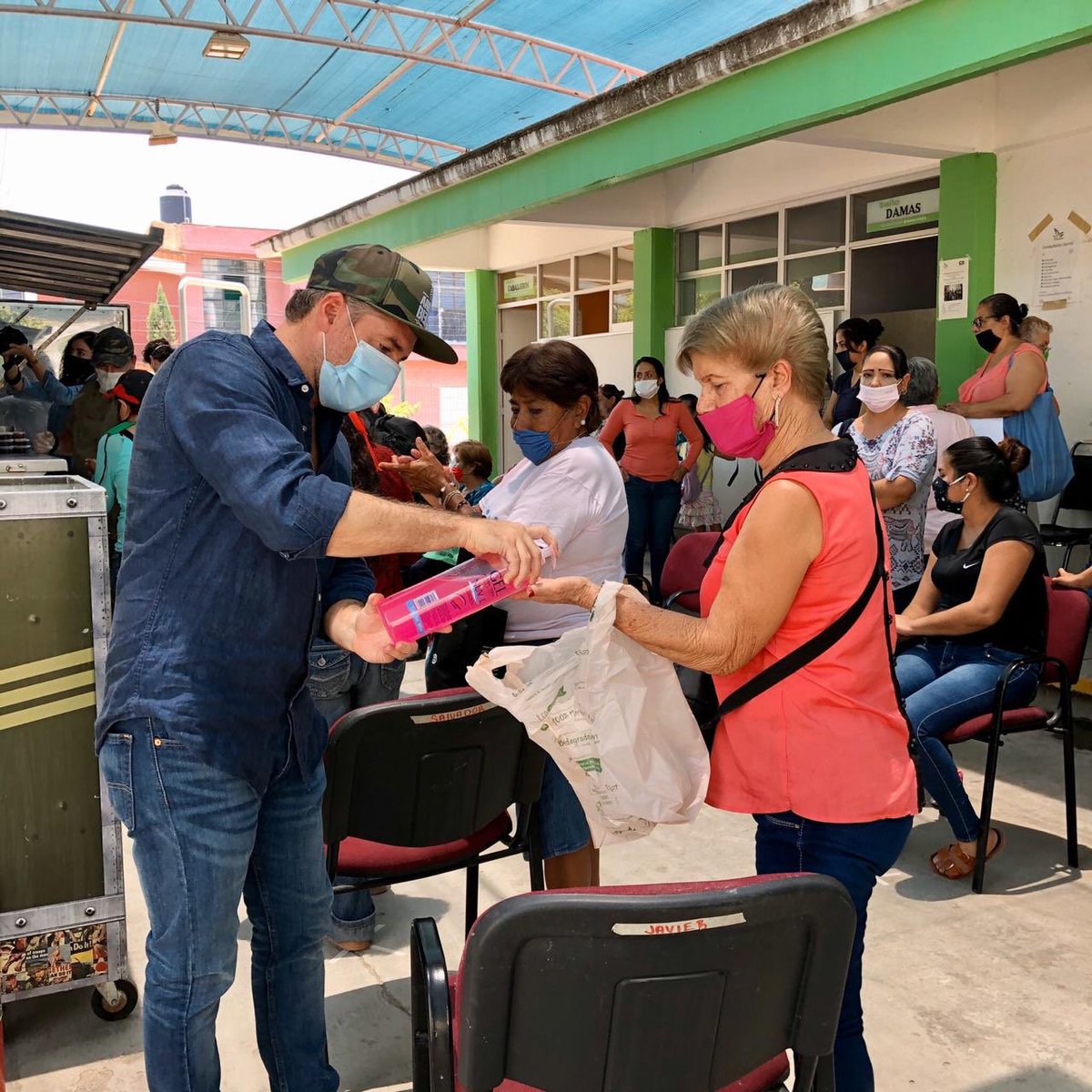 GPIKARTING's tweet photo. Felicitamos y reconocemos al ejército @WingsArmyPeople por afrontar esta guerra con buen corazón y comida para quienes más lo necesitan. 🥰♥️🇲🇽 https://t.co/xvfLLOY6W5