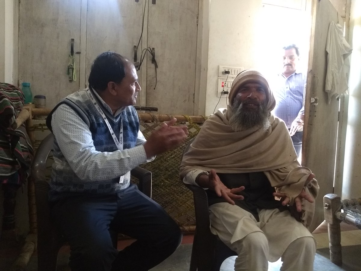 BABLEINDIA's tweet photo. #throwback
To understand the analyze the present state of mind of the former candidate's parents, our team from the Moradabad centre reached out to them under Seekho aur Kamao scheme of Ministry of Minority Affairs.
@naqvimukhtar 
@Sardavishnu 
@vishalamarawat 
@Vasudha2605 https://t.co/YPkKqtFOJo