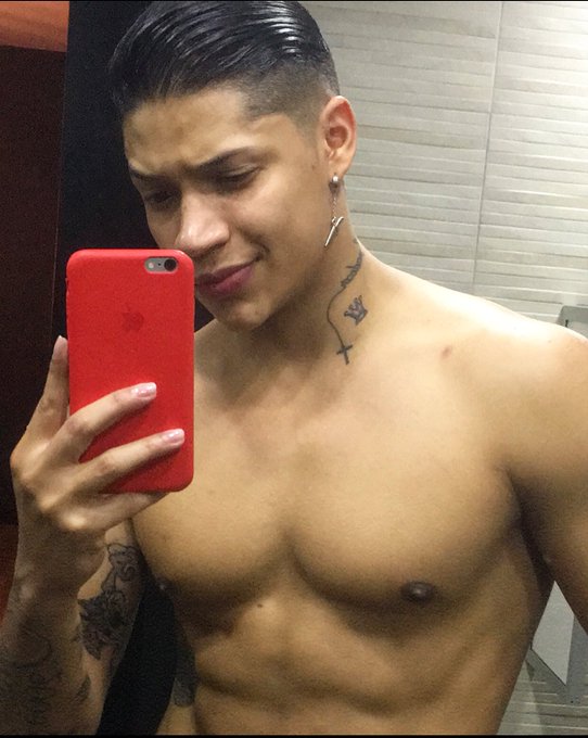 What is your fav 1 or 2?  Come to see me now in my room #online 😈😈 @Flirt4Free   https://t.co/KT7FhB4Go1<a href="/tag/online"class="tags"><span>#online</span></a>