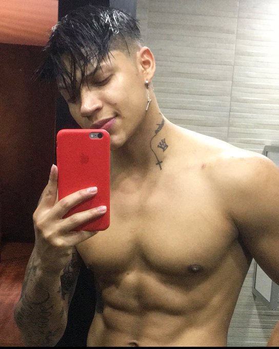 What is your fav 1 or 2?  Come to see me now in my room #online 😈😈 @Flirt4Free   https://t.co/KT7FhB4Go1<a href="/tag/online"class="tags"><span>#online</span></a>