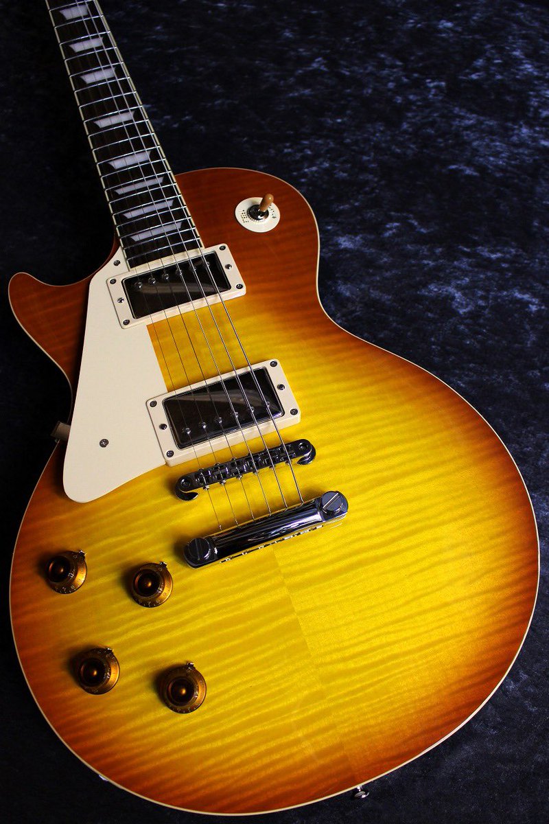 クロサワ楽器ショップインフォメーション レフティギターもたくさんあります 左利きの方必見 レフティギターが大量入荷しております 下記のリンクより是非在庫をご覧下さい エレキもアコギも充実してます Lefty レフティギター 在庫は