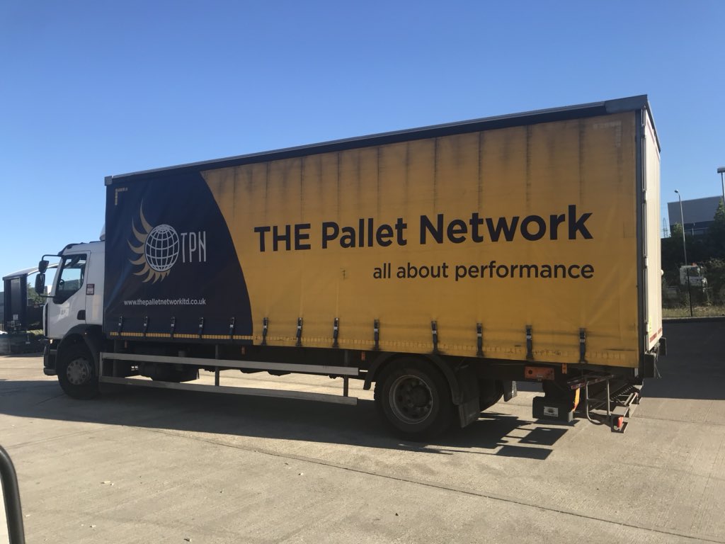 <a href="/OC_AutoServices/">Oily Coyley Auto SVS</a> once again giving <a href="/OurTPN/">THE Pallet Network</a> urgent onsite repairs to ensure all deliveries are made today. #roadtransport #StayAlert  #hotandsunny #suncream