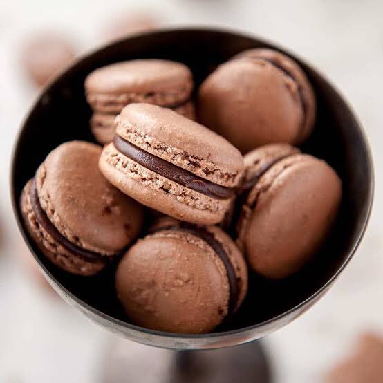 johnny as chocolate macarons #오늘6시_NCT127_PUNCH  #FinalRoundOutNOW  @NCTsmtown_127