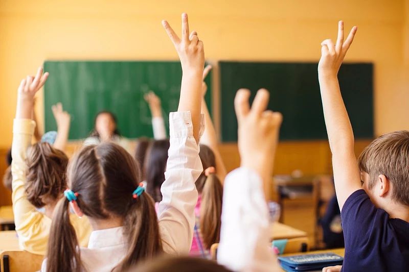 knewstepedu's tweet photo. What will differ after schools 🏫reopen, and how should students best prepare for it? Let’s have a look at the changes and challenges.

📖Read more: https://t.co/MqB9ACk2jx

#KnewSTEP #COVID19 #BacktoSchool #Reopening #RemoteLearning https://t.co/0nmQYi2okE