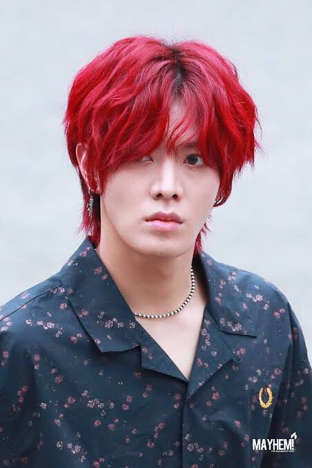 yuta as red velvet macarons #오늘6시_NCT127_PUNCH  #FinalRoundOutNOW  @NCTsmtown_127