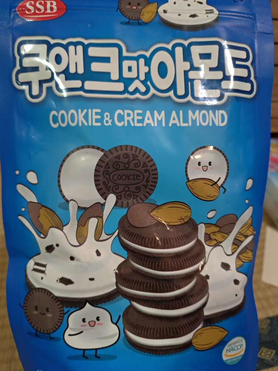 クッキーアンドクリームアーモンド