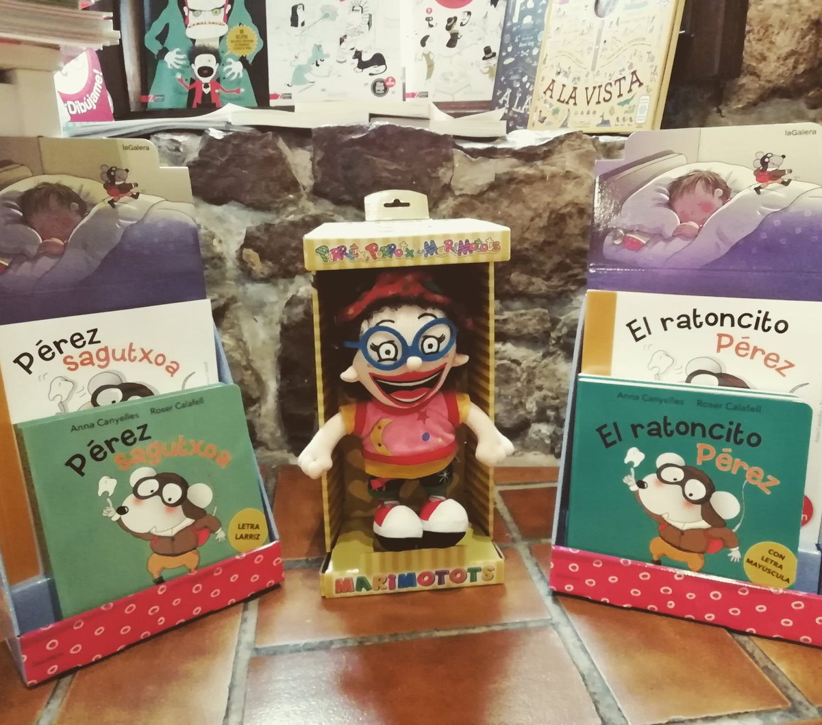 ¡Pérez sagutxoa eta Marimotots!

El ratoncito Pérez en mayúsculas para cuando comienzan a leer.

#errenteria #noskiliburudenda #yomequedoencasa #etxeangaude #todoirabien #desescalada