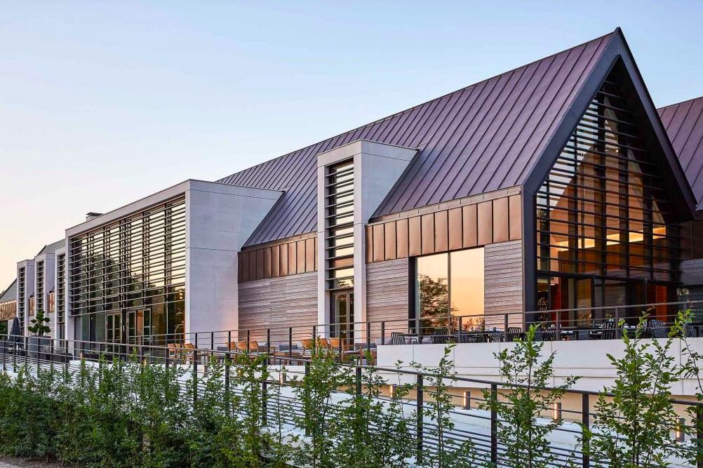 "Envie de déconnecter le temps d'un weekend, sans pour autant dépasser la barre fatidique des 100 km autour de Paris ? Les meilleurs hôtels et maisons d'hôtes à moins d'une heure de la capitale."

Pour en savoir plus -> bit.ly/36br3jH 😍🚙