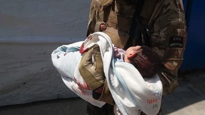 ArifSulimani's tweet photo. @POTUS @USEmbassyKabul @US4AfghanPeace @VP @Migrationsverk @UN @hrw @UNmigration @SwedishPM @CNN @washingtonpost @FoxNews @nytimesworld @AJEnglish @TOLOnews @BBCNews @FRANCE24 why R you silent against #HazaraGenocide in #Afghanistan ? 
#KilledMothersWithBabies #HazaraLivesMatter https://t.co/l7QdI3LJi1