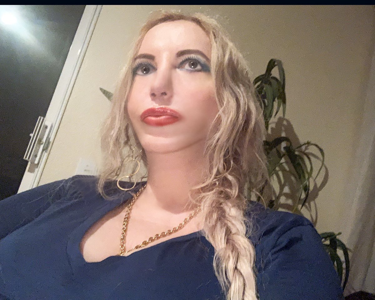 NadelParis's tweet photo. Psychotherapist's daughter's POV: Morbidly obese fat f, NOT taking #Hydroxycloroquine. Liar/cowardl wouldn't risk his lard. It's just about being talked about it+not #Pompeo #SaudiArmsDeal #InspectorsGeneral/#RuleofLaw 90+DEAD!
But it gets covered2warn people bout it vs scandals! https://t.co/YXt3lP8jIX