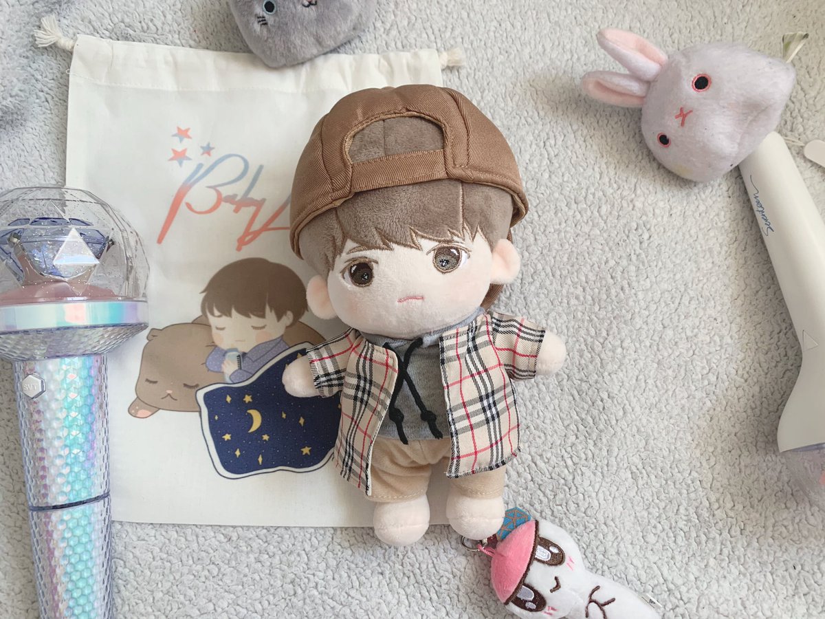 Babyleechan_'s tweet photo. This is why you should by both to switch their clothes (❍ᴥ❍ʋ)
#babyhansol_ #babyleechan_
#ตลาดนัดสวนแครอท #ตลาดนัดเซเว่นทีน #ตุ๊กตาเซบ #seventeendoll #HANSOL #VERNON #최한솔
#버논 #한솔 #최한솔 #Leechan #バーノン #세븐틴 #SEVENTEEN https://t.co/5DHjiEQErt