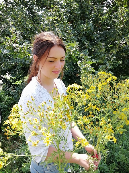 Hadlow_College's tweet photo. Louise Butfoy studied BSc(Hons) Animal Conservation and #Biodiversity at Hadlow and is now Environmental Project Support Officer for @Kent_cc's Sustainable Business and Communities team. Read her story here: https://t.co/WKiX6Mt7pY #HadlowAlumni #UniversityCentreHadlow https://t.co/j6lJoMTwFS