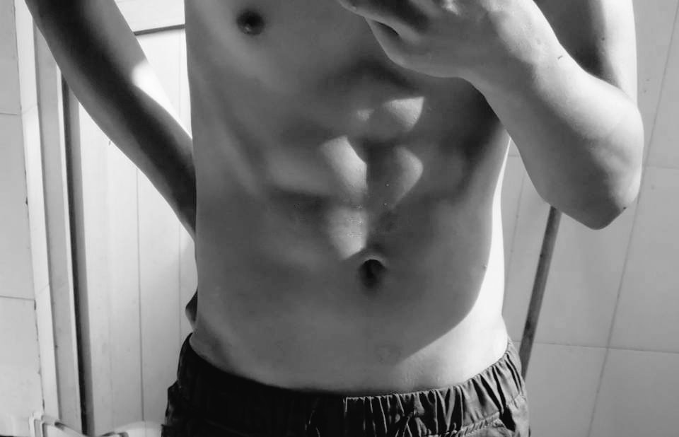 waitwaitwait7's tweet image. ＃腹肌 我是一个腹肌博主