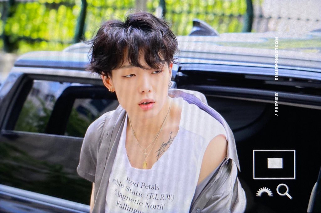 kimbobhwan's tweet photo. Wavy couple hair

#BobHwan #JinBob #밥환 #진밥 #BOBBY #JAY #김지원 #바비 #김진환 #バビ #ジナン  
https://t.co/ikyn6GhAkx