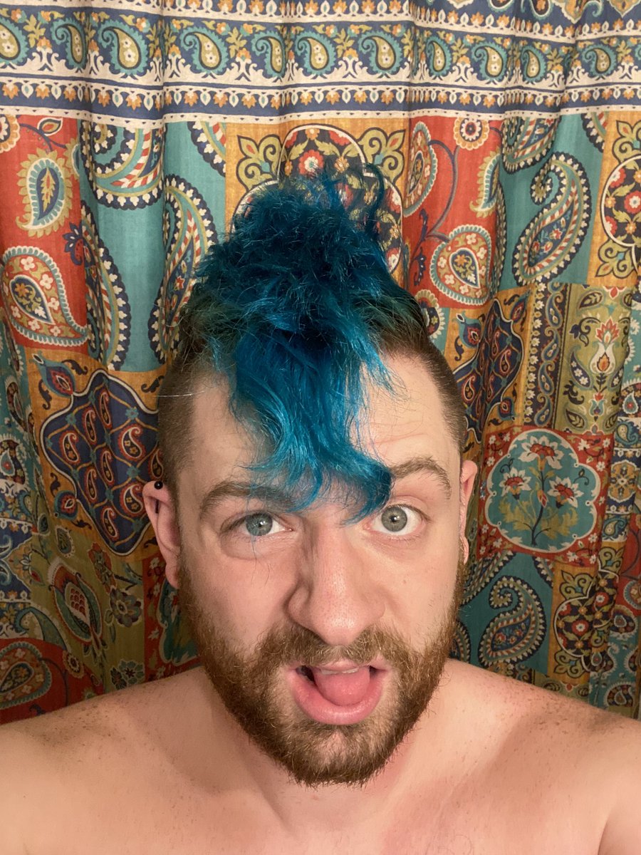 GenericPDXQueer's tweet photo. #quarantinecut4
#thebefore
#theprep
#theduring/#thewhatthehellamidoing
#theafter
Someone send cuddles and/or phò https://t.co/9877rbBntk