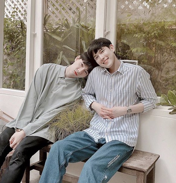 BNY (bothnewyear) is a thai couple and theyve been together for 8 years now!! they both have similar dynamic as mewgulf and they both have considerably huge /similar age gap Gulf - Dec 1997 -> Mew - Feb 1991 (6yrs) NY - Jan 1995 -> Both Feb 1988 (7yrs)