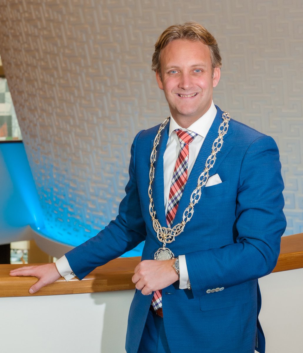 Burgemeester zijn in een tijd van nood, hoe doe je dat? Daarover gaan we op 23 mei in gesprek met de burgemeester van Gouda, Pieter Verhoeve.

Meld je aan op de website. Daar vind je ook alle informatie over No Limits Limited.

tedxgouda.com/no-limits-limi…

#nolimitslimited #tedxgouda