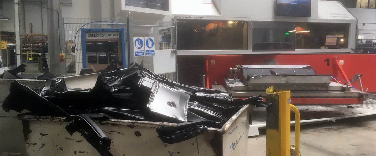 Ihobe_Eus's tweet photo. ♻️Ihobe apoya un proyecto de #EconomíaCircular para la reutilización de mil toneladas de recortes plásticos
⏩ https://t.co/X5kkW5pOHR
ℹ️El proyecto #ProTIER de @AuriaSolutions busca optimizar recursos materiales y evitar el depósito de materiales reutilizables en el vertedero. https://t.co/WrvX0mYk5W
