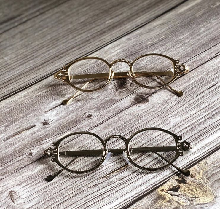 Damn, he sure pulled it off and we love itt!!! Glasses now available in the store!!Price: 4000Gold and Silver available We deliverPls help Rt and send a Dm to order 