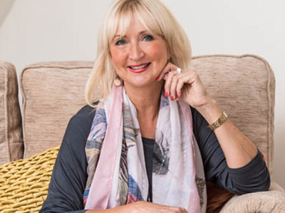 InspFemales's tweet image. The next 'C' in our A-Z, is @Chrissirix from the @TheStyleShowUK, who supported our first Summit in 2016 @NorwichHigh.

She has shared a whole suite of resources from @TheStyleShowUK to help you understand 'C'olour and Shape when styling. #changemakers