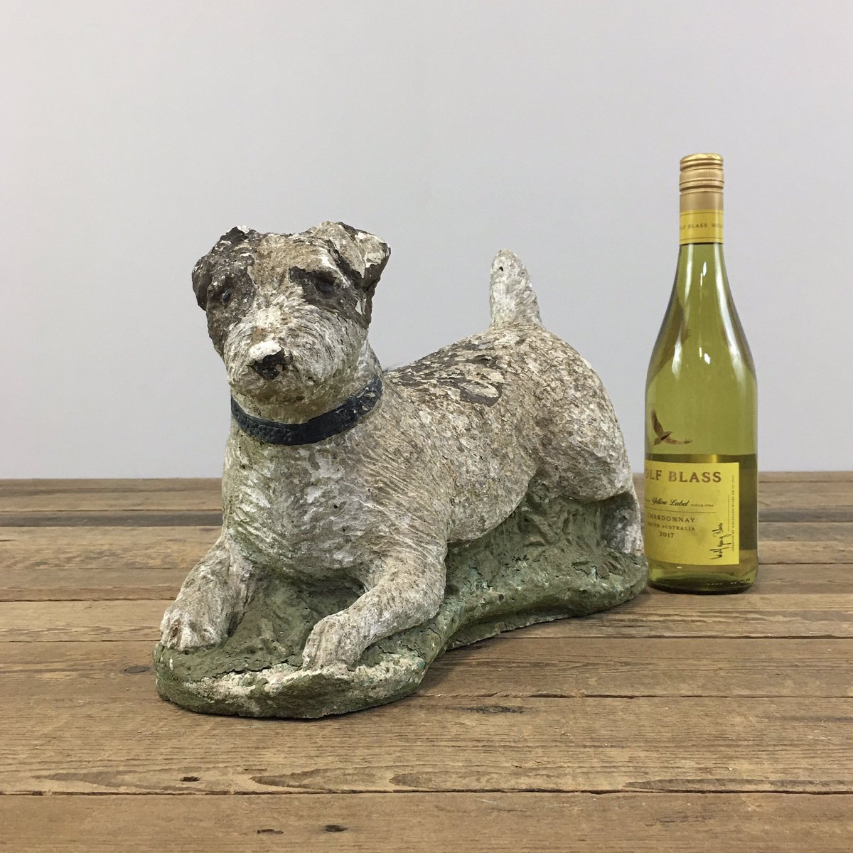 RailwayCotAntiq's tweet photo. Go on then Smudge. Over to you... Woof woof 👋🏼🐶
Growl woof woof growl. Bark! Bark, bark growl, wag wag wag.
Grrrrrr at https://t.co/aAm5Bm4sQU #railwaycottageantiques #smudgetheborderterrier #antiquedealersoftwitter #gardenornament #flakeypaint #weathered #jackrussell https://t.co/cOlXVJHerR