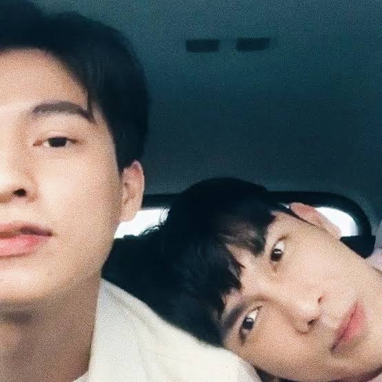 The story of how bny met was p cute ny wanted to try macaroons and b was like i can drive you there but he took the longest route so he can be with ny longer - samd w gulf asking mew to pick him up from internships and take him to foodwe love cardates and desginated drivers