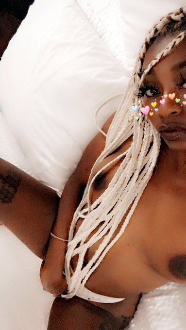 Sexy ebony looking for a paypig 😈  add me on Snapchat @indiyinn soon u there daddy 😘 #dom #sub #meetups