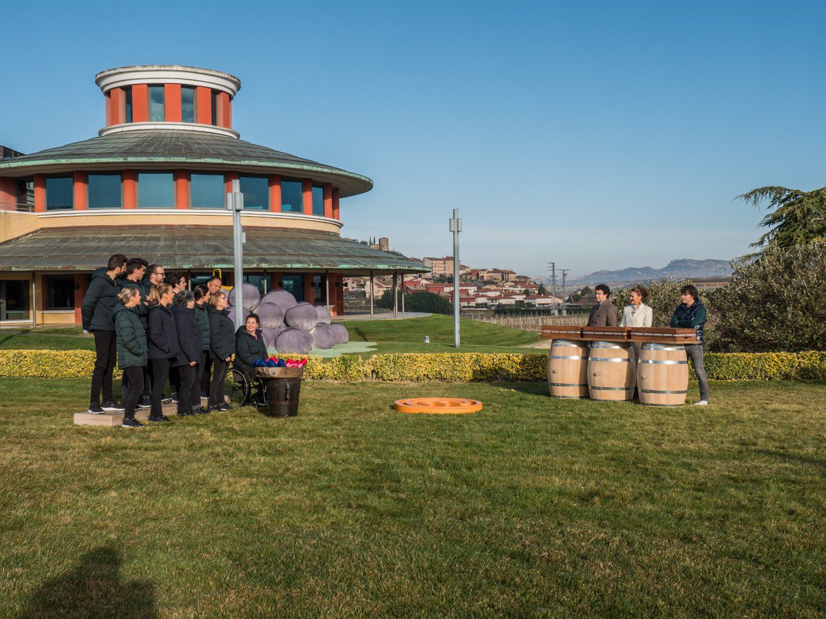 ¡Disfrutamos de una maravillosa prueba por equipos en ‘La Rioja’! Gracias por vuestra acogida 👏🏻 Nos visitaron Yolanda Ramos, <a href="/TeresaMchef7/">Teresa MasterChef 7</a> y el chef Luis Valls