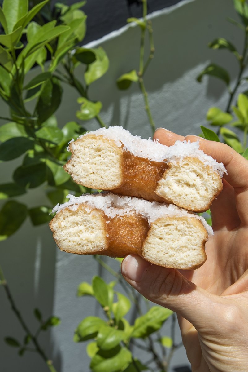 RootTheFuture's tweet photo. Have a doughnut &amp; save the planet. It's a pretty sweet deal. https://t.co/cSU7cdW1q0