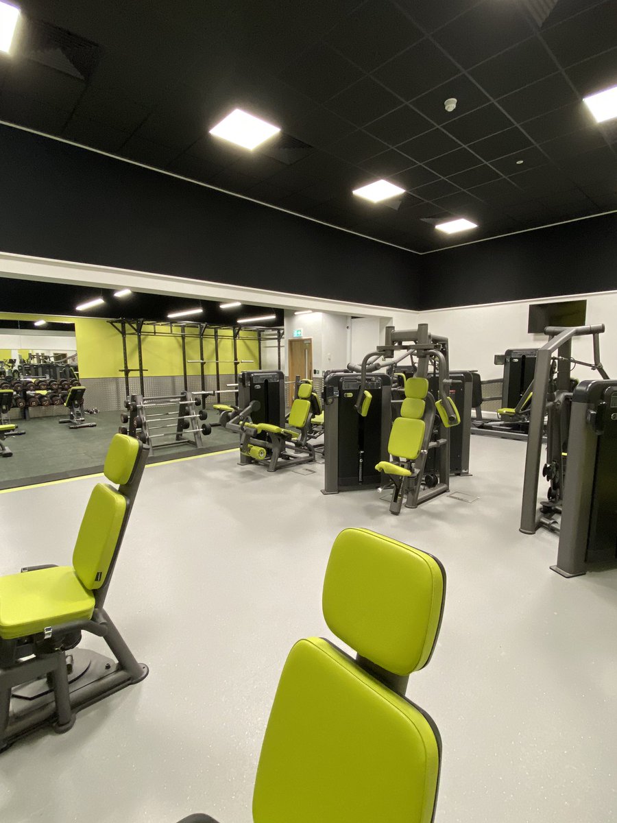ASellarsDec's tweet photo. During the COVID-19 lockdown, it has been the ideal time to make the most of the quiet period and our team have been redecorating the new fitness suite at Calne Leisure Centre as part of Phase 1 of the refurbishment scheme! 
#decorators #Bristol #Wiltshire #refurbishment #leisure https://t.co/90QT0CSLsu