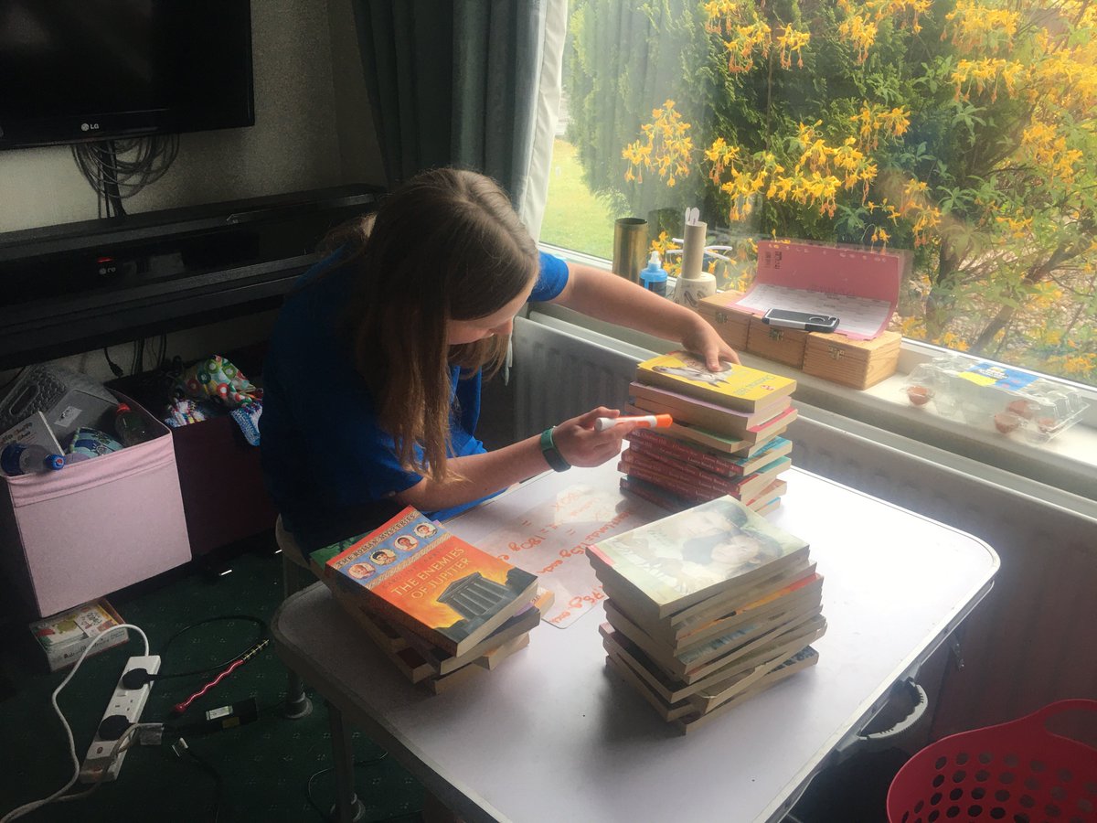 thubbardt's tweet photo. Livi doing her eggsellent egg eggxperiment.
@Sedbergh_Prep @boatboat01 #WenningCSPS #SedberghAtHome #skillsforlife https://t.co/272fSKVM4s