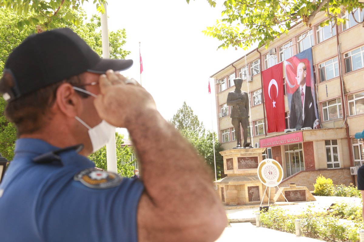 Koronavirüs Tedbirleri Kapsamında; 19 Mayıs Atatürk'ü Anma, Gençlik ve Spor Bayramı Çelenk Töreni, Atatürk Anıtı Önünde İcra Edildi. 👍👏🇹🇷 <a href="/kasapoglu/">Dr. Mehmet Kasapoğlu</a> <a href="/hamzayerlikaya/">Hamza Yerlikaya 🇹🇷</a> <a href="/SinanAksu24/">Sinan Aksu</a> <a href="/ihsanselimb/">İhsan Selim Baydaş</a> <a href="/mehbaykan/">Mehmet Baykan</a> <a href="/Muhsinozdemir50/">Muhsin ÖZDEMİR</a>